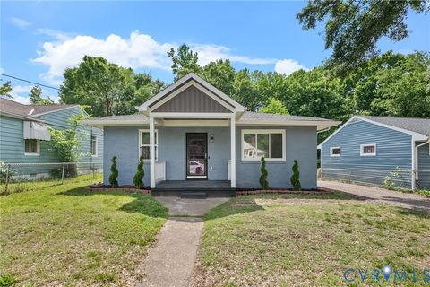 Photo of 350 Spring Street, Petersburg, VA 23803 (MLS # 2614325)