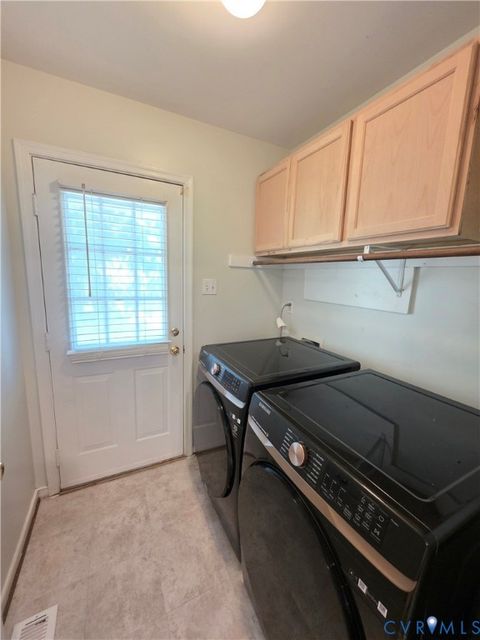 Tiny photo for 2001 Deer Meadow Lane, Midlothian, VA 23112 (MLS # 2613146)
