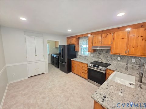 Tiny photo for 2001 Deer Meadow Lane, Midlothian, VA 23112 (MLS # 2613146)