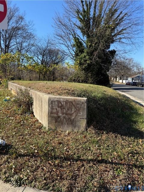 Tiny photo for 1001 N 21st Street, Richmond, VA 23223 (MLS # 2532569)