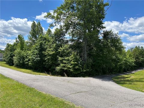 Photo of 1420 Jennifers Lane, Goochland, VA 23063 (MLS # 2514223) Photo of 1420 Jennifers Lane, Goochland, VA 23063 (MLS # 2514223)