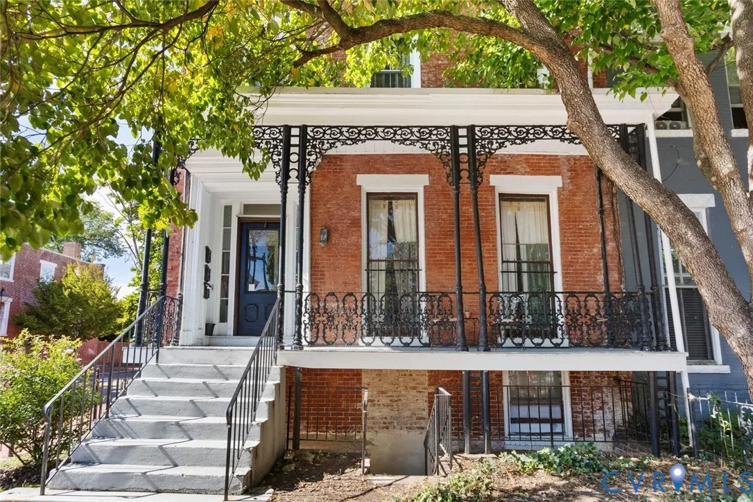 101 W Clay Street