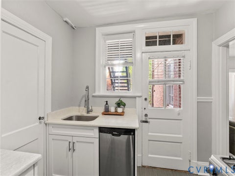 Tiny photo for 2810 Kensington Avenue #U10, Richmond, VA 23221 (MLS # 2622963)