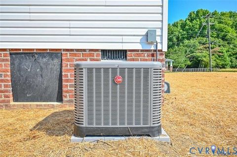 Tiny photo for 308 Constitution Drive, Ruther Glen, VA 22546 (MLS # 2600522)