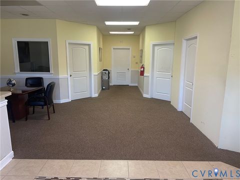 Photo of 3287 S Crater Road, Petersburg, VA 23805 (MLS # 2618017)