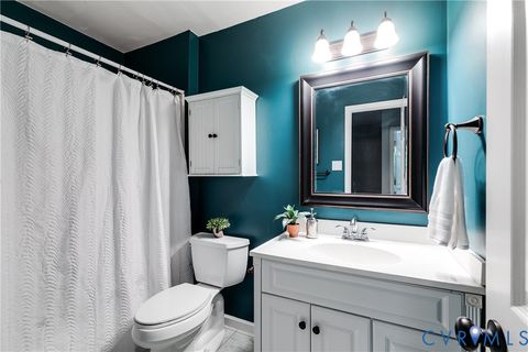 Tiny photo for 510 Overcliff Court, Midlothian, VA 23114 (MLS # 2616991)