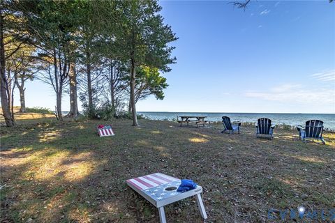Tiny photo for 76 Cottage Place, Heathsville, VA 22473 (MLS # 2609003)
