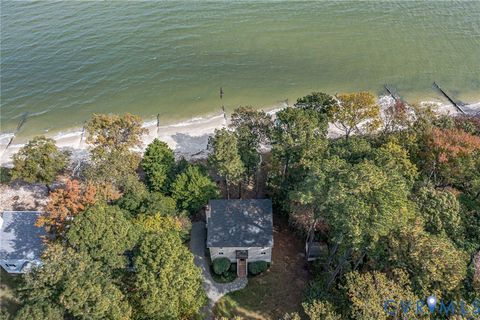 Photo of 76 Cottage Place, Heathsville, VA 22473 (MLS # 2609003)