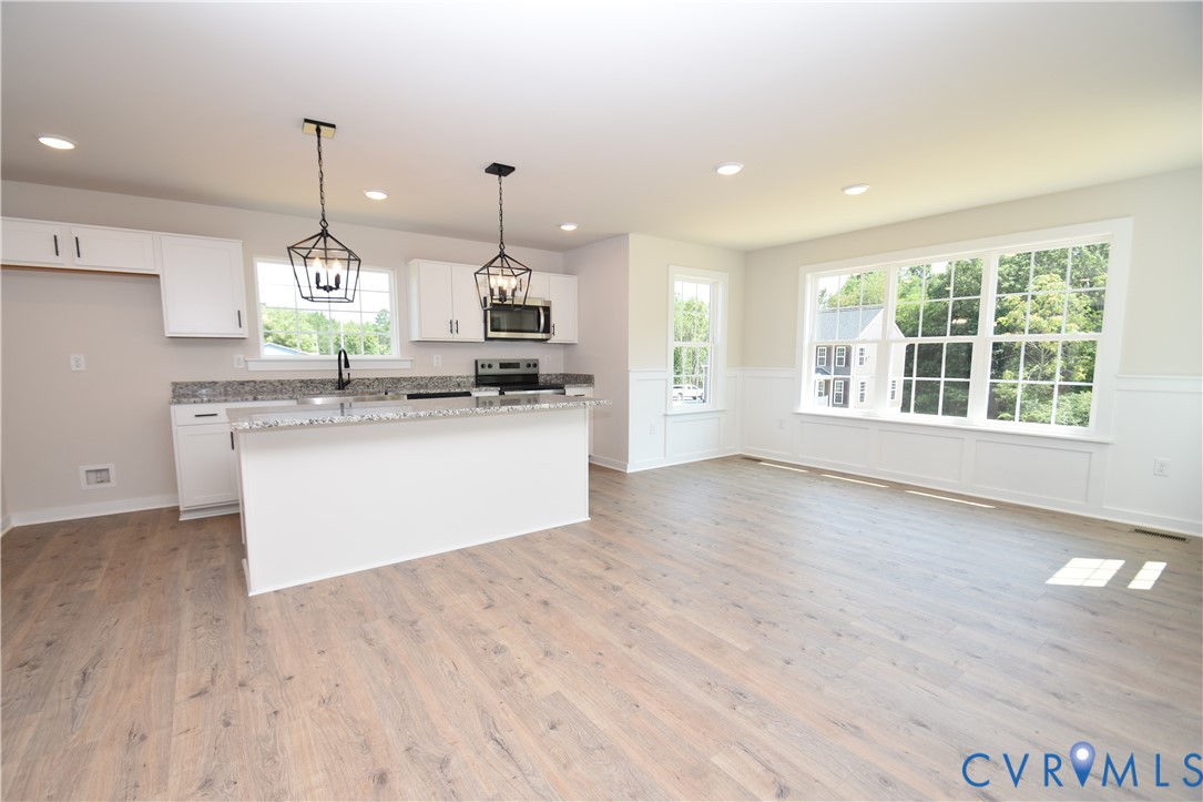 8209 Grantham Woods Way