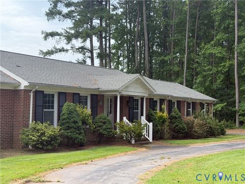Photo of 309 Old Plank Road, Kenbridge, VA 23944 (MLS # 2619691)
