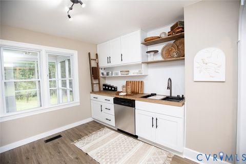 Tiny photo for 3153 Third Street, Farmville, VA 23901 (MLS # 2602644)