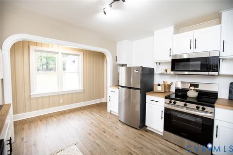 Tiny photo for 3153 Third Street, Farmville, VA 23901 (MLS # 2602644)