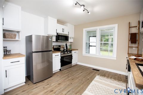 Tiny photo for 3153 Third Street, Farmville, VA 23901 (MLS # 2602644)