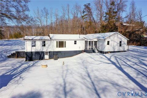Tiny photo for 3153 Third Street, Farmville, VA 23901 (MLS # 2602644)
