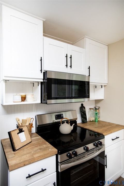 Tiny photo for 3153 Third Street, Farmville, VA 23901 (MLS # 2602644)