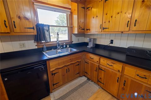 Tiny photo for 401 7th Street, Blackstone, VA 23824 (MLS # 2614563)