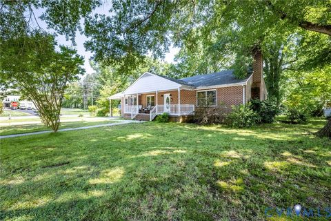 Tiny photo for 401 7th Street, Blackstone, VA 23824 (MLS # 2614563)