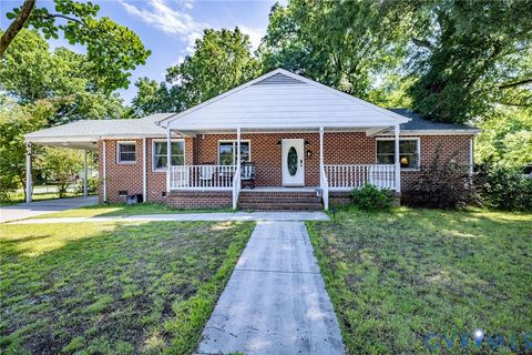 Tiny photo for 401 7th Street, Blackstone, VA 23824 (MLS # 2614563)
