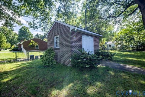 Tiny photo for 401 7th Street, Blackstone, VA 23824 (MLS # 2614563)