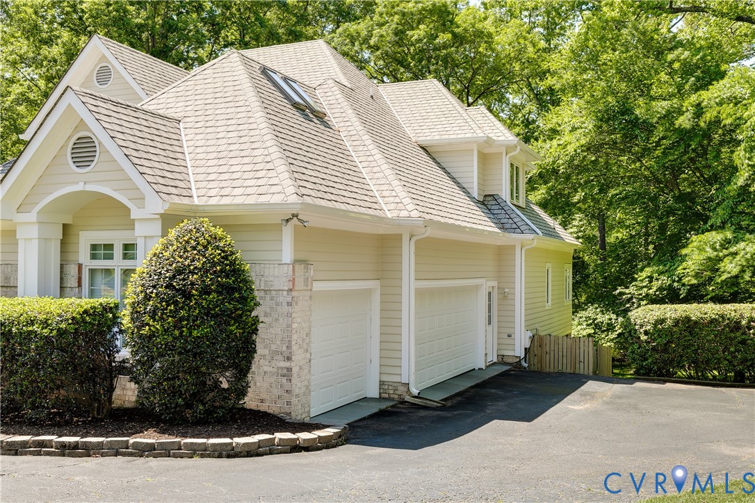 2400 Whitecastle Drive