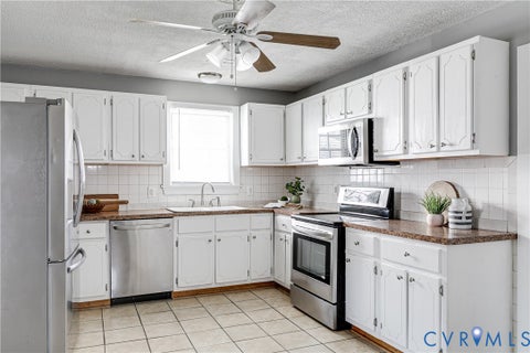 Tiny photo for 210 E 13th Street, Richmond, VA 23224 (MLS # 2627446)