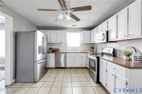 Tiny photo for 210 E 13th Street, Richmond, VA 23224 (MLS # 2627446)
