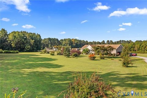 Tiny photo for 15900 Nobles Road, Disputanta, VA 23842 (MLS # 2530088)