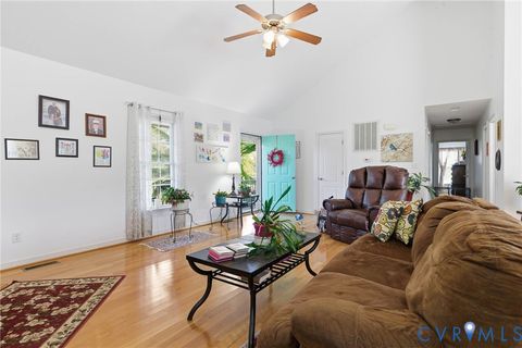 Tiny photo for 15900 Nobles Road, Disputanta, VA 23842 (MLS # 2530088)