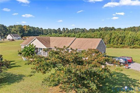 Tiny photo for 15900 Nobles Road, Disputanta, VA 23842 (MLS # 2530088)