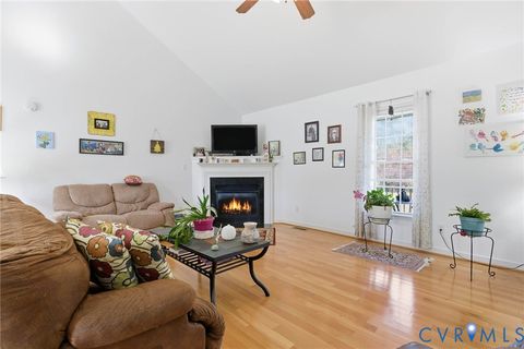 Tiny photo for 15900 Nobles Road, Disputanta, VA 23842 (MLS # 2530088)