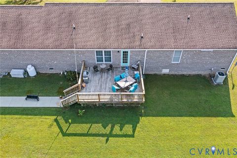 Tiny photo for 15900 Nobles Road, Disputanta, VA 23842 (MLS # 2530088)