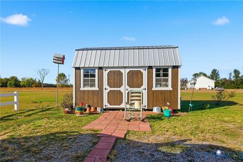 Tiny photo for 15900 Nobles Road, Disputanta, VA 23842 (MLS # 2530088)