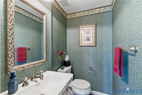 Tiny photo for 220 Huntington Road, Colonial Heights, VA 23834 (MLS # 2620011)