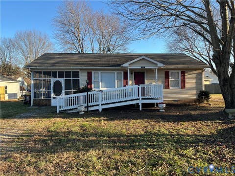 Photo of 1134 Tanyard Drive, Tappahannock, VA 22560 (MLS # 2623257)
