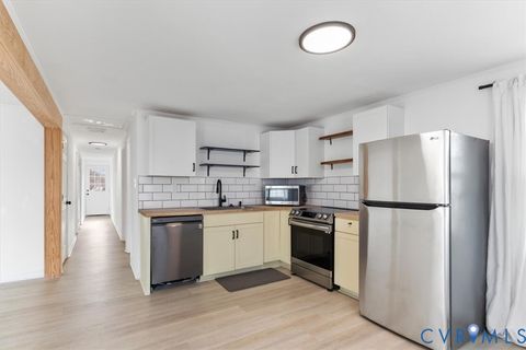 Tiny photo for 401 Hunt Avenue, Richmond, VA 23222 (MLS # 2533332)