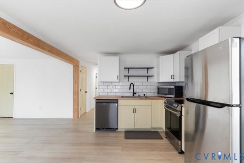 Tiny photo for 401 Hunt Avenue, Richmond, VA 23222 (MLS # 2533332)