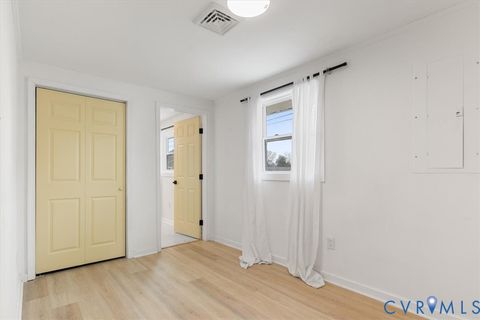 Tiny photo for 401 Hunt Avenue, Richmond, VA 23222 (MLS # 2533332)