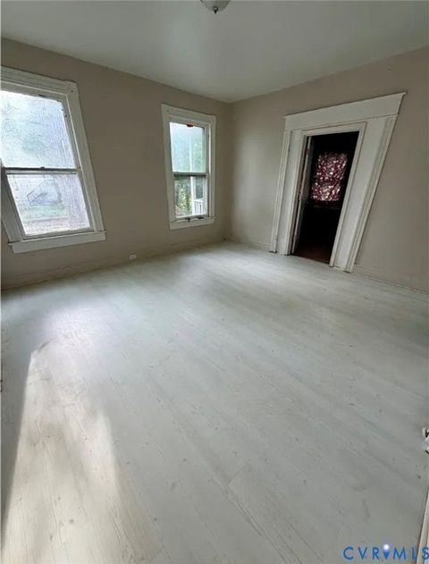 Tiny photo for 215 Saint Andrew Street, Petersburg, VA 23803 (MLS # 2620319)
