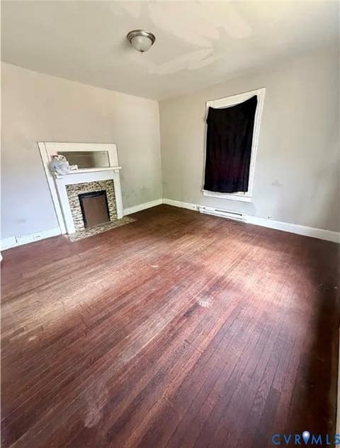 Tiny photo for 215 Saint Andrew Street, Petersburg, VA 23803 (MLS # 2620319)