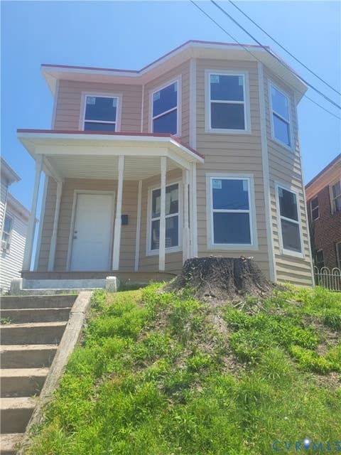 Photo of 107 S Jefferson Street, Petersburg, VA 23803 (MLS # 2617887)