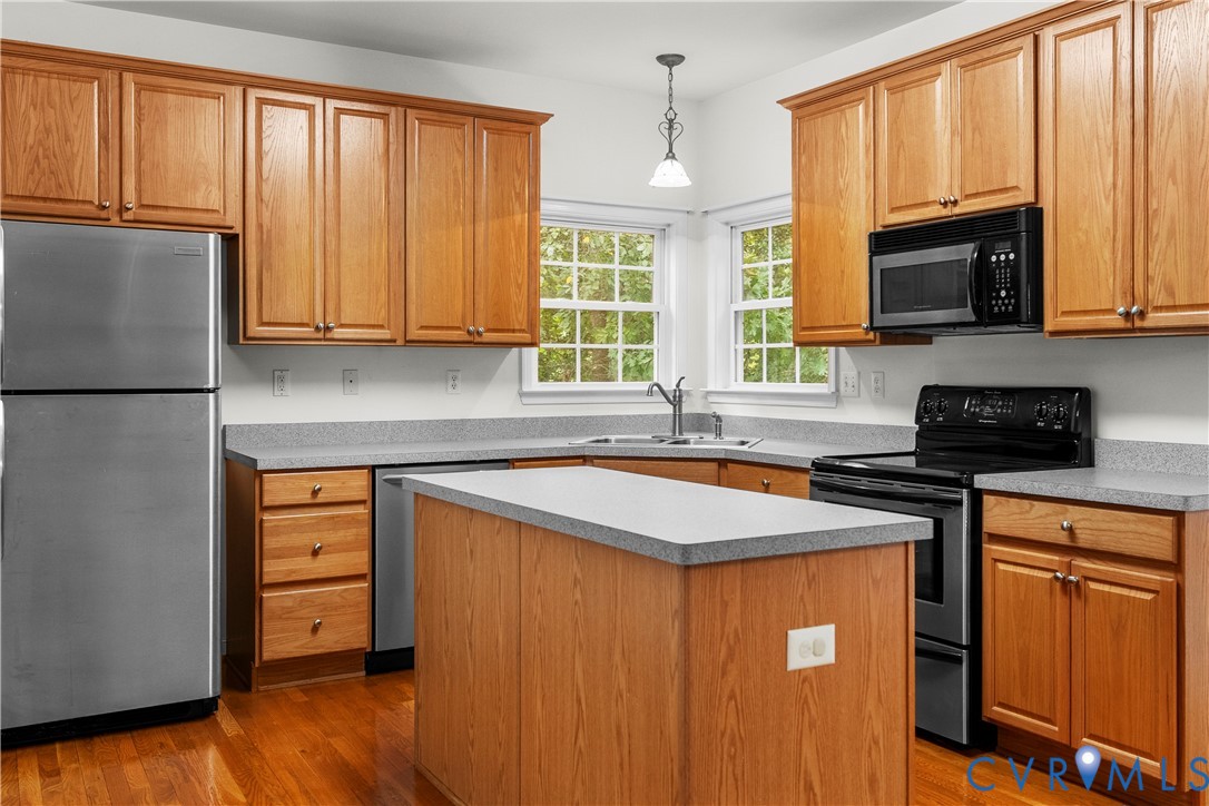 Midlothian, Virginia 23112, United States, 4 Bedrooms Bedrooms, ,3 BathroomsBathrooms,Residential,Active,222013