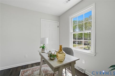 Tiny photo for 2205 Dublin Street, Hopewell, VA 23860 (MLS # 2608129)