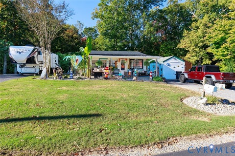 Tiny photo for 489 James River Overview, Spring Grove, VA 23881 (MLS # 2629231)