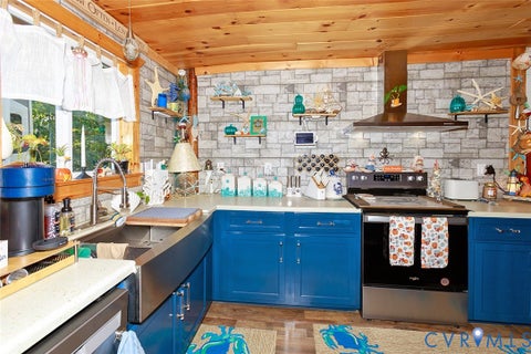 Tiny photo for 489 James River Overview, Spring Grove, VA 23881 (MLS # 2629231)