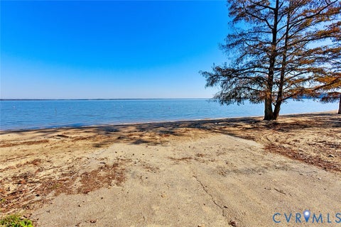 Tiny photo for 489 James River Overview, Spring Grove, VA 23881 (MLS # 2629231)
