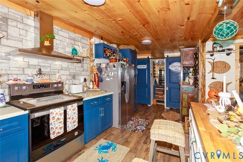 Tiny photo for 489 James River Overview, Spring Grove, VA 23881 (MLS # 2629231)