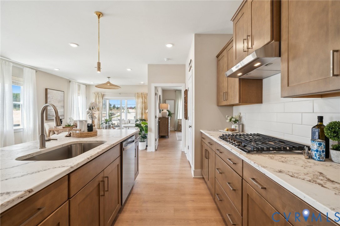 6812 Oasis Breeze Lane