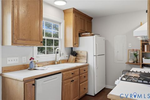 Tiny photo for 4510 1/2 Leonard Parkway, Richmond, VA 23221 (MLS # 2609605)