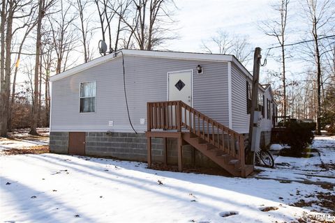 A home in Drakes Branch