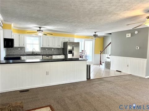 Tiny photo for 2049 Riddle Road, Blackstone, VA 23824 (MLS # 2607456)